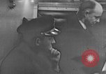 Immagine di Gli ufficiali a bordo di Guardacoste United States USA, 1930, secondo 25 filmato di repertorio 65675054675
