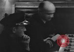 Immagine di Gli ufficiali a bordo di Guardacoste United States USA, 1930, secondo 26 filmato di repertorio 65675054675