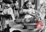 Standbild Zweiten Weltkrieg Vereinigtes Königreich, 1943, aus Sekunde 15 historischem Filmmaterial Videoclip 65675054687