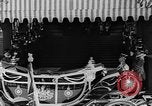Immagine di King George V Londra Inghilterra Regno Unito, 1935, secondo 54 filmato di repertorio 65675054701
