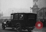Immagine di Carrello a motore Londra Inghilterra Regno Unito, 1935, secondo 5 filmato di repertorio 65675054702