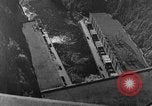 Standbild Boulder Dam oder Hoover Dam power transmission California United States USA, 1936, aus Sekunde 11 historischem Filmmaterial Videoclip 65675054726