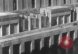 Standbild Boulder Dam oder Hoover Dam power transmission California United States USA, 1936, aus Sekunde 20 historischem Filmmaterial Videoclip 65675054726