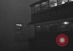 Immagine di London Fog provoca il caos Londra Inghilterra Regno Unito, 1945, secondo 18 filmato di repertorio 65675054745