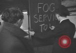 Image train sur voie ferrée Royaume-Uni, 1945, de la seconde 10 séquences d'archives historiques vidéo 65675054746