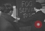 Image train sur voie ferrée Royaume-Uni, 1945, de la seconde 12 séquences d'archives historiques vidéo 65675054746