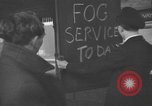 Image train sur voie ferrée Royaume-Uni, 1945, de la seconde 14 séquences d'archives historiques vidéo 65675054746
