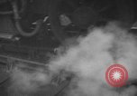 Image train sur voie ferrée Royaume-Uni, 1945, de la seconde 35 séquences d'archives historiques vidéo 65675054746