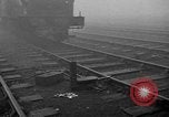 Image train sur voie ferrée Royaume-Uni, 1945, de la seconde 42 séquences d'archives historiques vidéo 65675054746