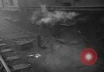 Image train sur voie ferrée Royaume-Uni, 1945, de la seconde 45 séquences d'archives historiques vidéo 65675054746