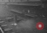 Image train sur voie ferrée Royaume-Uni, 1945, de la seconde 46 séquences d'archives historiques vidéo 65675054746