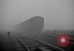 Image train sur voie ferrée Royaume-Uni, 1945, de la seconde 49 séquences d'archives historiques vidéo 65675054746