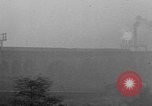 Image train sur voie ferrée Royaume-Uni, 1945, de la seconde 53 séquences d'archives historiques vidéo 65675054746