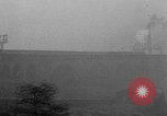 Image train sur voie ferrée Royaume-Uni, 1945, de la seconde 54 séquences d'archives historiques vidéo 65675054746