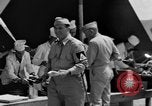 Immagine di Il senatore James M Mead Il Nord Africa, 1943, secondo 20 filmato di repertorio 65675054764