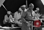 Immagine di Il senatore James M Mead Il Nord Africa, 1943, secondo 23 filmato di repertorio 65675054764