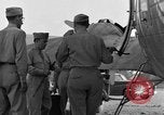 Immagine di Il senatore James M Mead Il Nord Africa, 1943, secondo 46 filmato di repertorio 65675054764