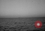 Immagine di Sbarco Nave cisterna Mare Mediterraneo, 1943, secondo 7 filmato di repertorio 65675054776
