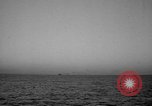 Immagine di Sbarco Nave cisterna Mare Mediterraneo, 1943, secondo 18 filmato di repertorio 65675054776