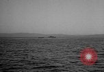 Immagine di Sbarco Nave cisterna Mare Mediterraneo, 1943, secondo 44 filmato di repertorio 65675054776