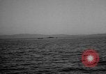 Immagine di Sbarco Nave cisterna Mare Mediterraneo, 1943, secondo 48 filmato di repertorio 65675054776