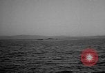 Immagine di Sbarco Nave cisterna Mare Mediterraneo, 1943, secondo 49 filmato di repertorio 65675054776