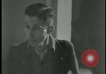 Standbild Konzentrationslager Deutschland, 1945, aus Sekunde 5 historischem Filmmaterial Videoclip 65675054783