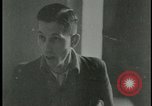 Standbild Konzentrationslager Deutschland, 1945, aus Sekunde 7 historischem Filmmaterial Videoclip 65675054783