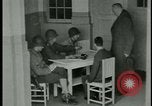 Standbild Konzentrationslager Deutschland, 1945, aus Sekunde 13 historischem Filmmaterial Videoclip 65675054783