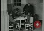 Standbild Konzentrationslager Deutschland, 1945, aus Sekunde 15 historischem Filmmaterial Videoclip 65675054783