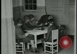 Standbild Konzentrationslager Deutschland, 1945, aus Sekunde 16 historischem Filmmaterial Videoclip 65675054783