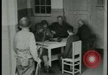 Standbild Konzentrationslager Deutschland, 1945, aus Sekunde 19 historischem Filmmaterial Videoclip 65675054783
