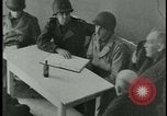Standbild Konzentrationslager Deutschland, 1945, aus Sekunde 34 historischem Filmmaterial Videoclip 65675054783
