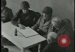 Standbild Konzentrationslager Deutschland, 1945, aus Sekunde 41 historischem Filmmaterial Videoclip 65675054783