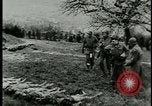 Standbild Konzentrationslager Deutschland, 1945, aus Sekunde 46 historischem Filmmaterial Videoclip 65675054783