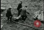 Standbild Konzentrationslager Deutschland, 1945, aus Sekunde 55 historischem Filmmaterial Videoclip 65675054783