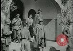 Image les citoyens allemands visite des camps de concentration Allemagne, 1945, de la seconde 56 séquences d'archives historiques vidéo 65675054785