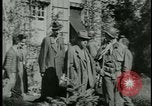 Image les citoyens allemands visite des camps de concentration Allemagne, 1945, de la seconde 59 séquences d'archives historiques vidéo 65675054785