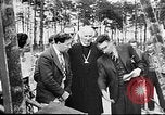 Standbild Ohrdruf Konzentrationslager Deutschland, 1945, aus Sekunde 37 historischem Filmmaterial Videoclip 65675054787