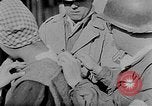 Standbild KZ-Opfer Deutschland, 1945, aus Sekunde 10 historischem Filmmaterial Videoclip 65675054791