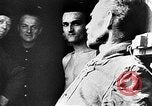 Standbild KZ-Opfer Deutschland, 1945, aus Sekunde 45 historischem Filmmaterial Videoclip 65675054791