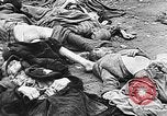 Standbild deutsche Bürger kz Deutschland, 1945, aus Sekunde 13 historischem Filmmaterial Videoclip 65675054792