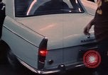 Standbild USA Zoll an der US-mexikanischen Grenze Mexico-United States border USA, 1968, aus Sekunde 23 historischem Filmmaterial Videoclip 65675054806