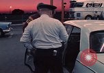 Standbild USA Zoll an der US-mexikanischen Grenze Mexico-United States border USA, 1968, aus Sekunde 35 historischem Filmmaterial Videoclip 65675054806