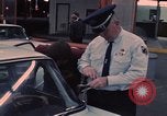 Standbild USA Zoll an der US-mexikanischen Grenze Mexico-United States border USA, 1968, aus Sekunde 40 historischem Filmmaterial Videoclip 65675054806