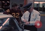 Standbild USA Zoll an der US-mexikanischen Grenze Mexico-United States border USA, 1968, aus Sekunde 43 historischem Filmmaterial Videoclip 65675054806