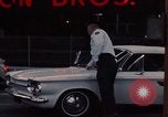 Standbild USA Zoll an der US-mexikanischen Grenze Mexico-United States border USA, 1968, aus Sekunde 59 historischem Filmmaterial Videoclip 65675054806