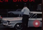 Standbild USA Zoll an der US-mexikanischen Grenze Mexico-United States border USA, 1968, aus Sekunde 60 historischem Filmmaterial Videoclip 65675054806