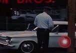 Standbild USA Zoll an der US-mexikanischen Grenze Mexico-United States border USA, 1968, aus Sekunde 62 historischem Filmmaterial Videoclip 65675054806