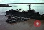Image Les opérations fluviales de l'Armée américaine Vietnam, 1967, de la seconde 48 séquences d'archives historiques vidéo 65675054817